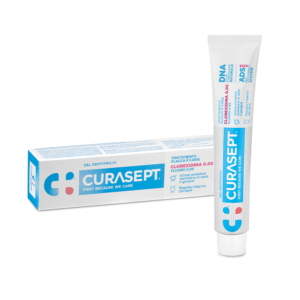 Curasept gel dentifricio Clorexidina 0.05